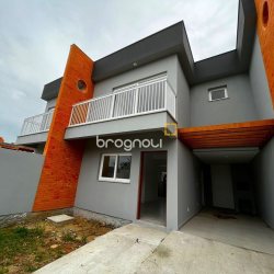 Casa com 118m², 3 quartos (sendo 1 suíte), 2 garagens, no bairro Rio Tavares em Florianópolis