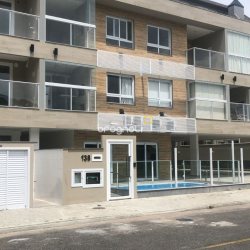 Apartamento com 47m², 2 quartos (sendo 1 suíte), 1 garagem, no bairro Cachoeira do Bom Jesus em Florianópolis
