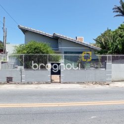 Casa com 94m², no bairro Centro em São José