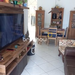 Casa com 136m², 3 quartos (sendo 1 suíte), 2 garagens, no bairro Campeche em Florianópolis