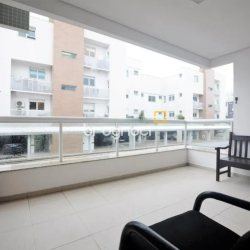 Apartamento com 87m², 2 quartos (sendo 1 suíte), 2 garagens, no bairro Campeche em Florianópolis