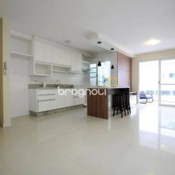 Apartamento com 87m², 2 quartos (sendo 1 suíte), 2 garagens, no bairro Campeche em Florianópolis