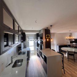 Cobertura com 142m², 1 quarto (sendo 1 suíte), 2 garagens, no bairro Abraão em Florianópolis