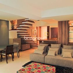 Apartamento com 156m², 2 quartos (sendo 2 suítes), 2 garagens, no bairro Centro em Florianópolis