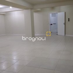 Sala com 98m², no bairro Centro em Florianópolis