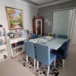 Apartamento com 81m², 2 quartos (sendo 1 suíte), 1 garagem, no bairro Itacorubi em Florianópolis