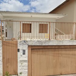 Casa com 185m², 4 quartos, 2 garagens, no bairro Agronômica em Florianópolis