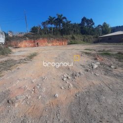Terreno com 611m², no bairro Alto Aririu em Palhoça