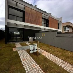 Casa com 201m², 3 quartos (sendo 3 suítes), 2 garagens, no bairro Ingleses em Florianópolis