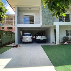 Casa com 360m², 4 quartos (sendo 3 suítes), 2 garagens, no bairro Ingleses em Florianópolis