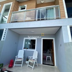 Casa com 120m², 2 quartos (sendo 2 suítes), 2 garagens, no bairro Rio Vermelho em Florianópolis