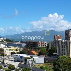 Cobertura com 117m², 2 quartos (sendo 1 suíte), 2 garagens, no bairro Capoeiras em Florianópolis