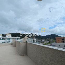 Cobertura com 171m², 3 quartos (sendo 1 suíte), 2 garagens, no bairro Ingleses em Florianópolis