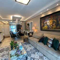 Apartamento com 109m², 3 quartos (sendo 1 suíte), 2 garagens, no bairro Estreito em Florianópolis