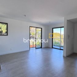 Apartamento com 126m², 3 quartos (sendo 1 suíte), 2 garagens, no bairro João Paulo em Florianópolis