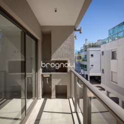 Apartamento com 99m², 2 quartos (sendo 2 suítes), 2 garagens, no bairro João Paulo em Florianópolis
