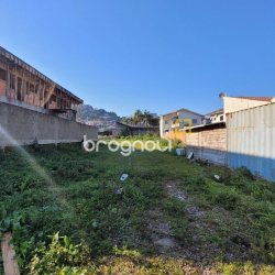 Terreno com 869m², no bairro Fazenda Santo Antônio em São José