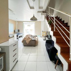 Casa com 247m², 3 quartos (sendo 1 suíte), 2 garagens, no bairro Campeche em Florianópolis
