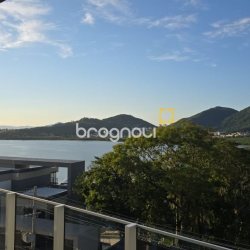 Apartamento com 133m², 3 quartos (sendo 3 suítes), 3 garagens, no bairro João Paulo em Florianópolis