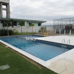 Cobertura com 170m², 3 quartos (sendo 3 suítes), 2 garagens, no bairro Estreito em Florianópolis