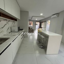 Casa com 110m², 3 quartos (sendo 1 suíte), 2 garagens, no bairro Ingleses em Florianópolis