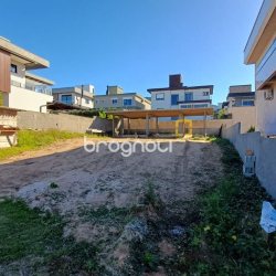 Terreno com 490m², no bairro Ingleses do Rio Vermelho em Florianópolis