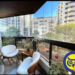 Apartamento com 237m², 4 quartos (sendo 4 suítes), 2 garagens, no bairro Centro em Florianópolis