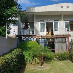 Casa com 280m², 3 quartos (sendo 2 suítes), 1 garagem, no bairro Itaguaçu em Florianópolis