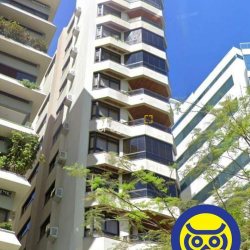 Apartamento com 214m², 3 quartos (sendo 3 suítes), 2 garagens, no bairro Centro em Florianópolis