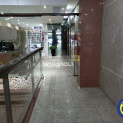 Sala com 30m², 2 garagens, no bairro Centro em Florianópolis