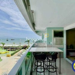 Apartamento com 138m², 3 quartos (sendo 3 suítes), 3 garagens, no bairro Cachoeira do Bom Jesus em Florianópolis
