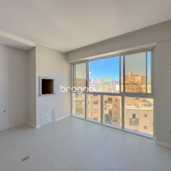 Apartamento com 68m², 2 quartos (sendo 1 suíte), 1 garagem, no bairro Trindade em Florianópolis