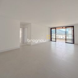 Apartamento com 166m², 3 quartos (sendo 3 suítes), 3 garagens, no bairro João Paulo em Florianópolis