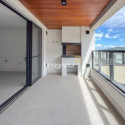 Apartamento com 166m², 3 quartos (sendo 3 suítes), 3 garagens, no bairro João Paulo em Florianópolis