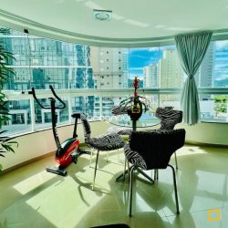 Apartamento com 127m², 3 quartos (sendo 3 suítes), 2 garagens, no bairro Barra Sul em Balneário Camboriú