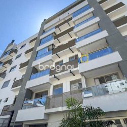 Apartamento com 74m², 3 quartos (sendo 1 suíte), 1 garagem, no bairro Carvoeira em Florianópolis