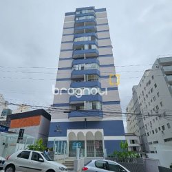 Apartamento com 100m², 3 quartos (sendo 1 suíte), 1 garagem, no bairro Centro em Florianópolis