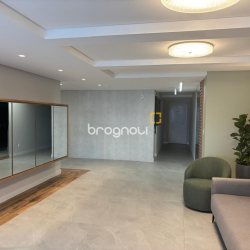 Apartamento com 86m², 2 quartos (sendo 1 suíte), 2 garagens, no bairro Barreiros em São José