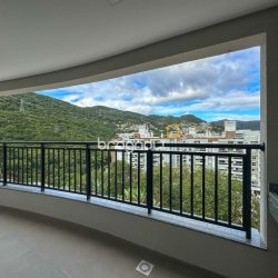 Apartamento com 98m², 3 quartos (sendo 1 suíte), 2 garagens, no bairro Saco Grande em Florianópolis