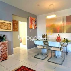 Apartamento com 93m², 2 quartos (sendo 1 suíte), 1 garagem, no bairro Centro em Florianópolis
