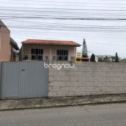 Casa com 260m², 3 quartos (sendo 1 suíte), 6 garagens, no bairro Nossa Senhora do Rosário em São José