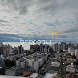 Studio com 30m², 1 quarto, 1 garagem, no bairro Centro em Florianópolis