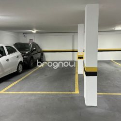 Garagem com 12m², 2 garagens, no bairro Centro em Florianópolis
