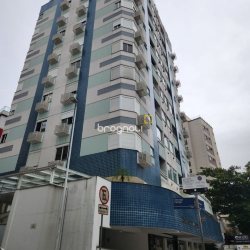 Apartamento com 60m², 2 quartos (sendo 1 suíte), 1 garagem, no bairro Centro em Florianópolis