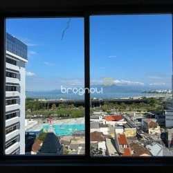 Apartamento com 129m², 4 quartos (sendo 1 suíte), 1 garagem, no bairro Centro em Florianópolis