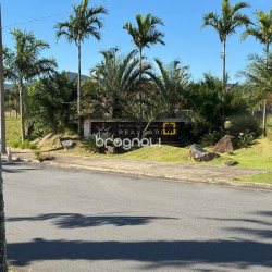 Terreno com 450m², no bairro Ingleses do Rio Vermelho em Florianópolis