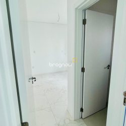 Casa com 181m², 4 quartos (sendo 4 suítes), 2 garagens, no bairro Ingleses do Rio Vermelho em Florianópolis