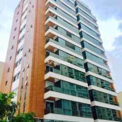 Apartamento com 169m², 4 quartos (sendo 4 suítes), 2 garagens, no bairro Centro em Florianópolis