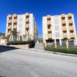 Apartamento com 57m², 2 quartos, 1 garagem, no bairro Coqueiros em Florianópolis