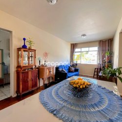Apartamento com 57m², 2 quartos, 1 garagem, no bairro Coqueiros em Florianópolis